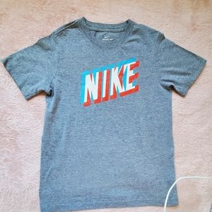 The Nike Tee 3D Logo Size Junior L